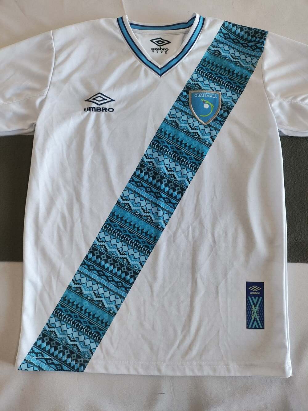 Rare Umbro Guatemala National Team Soccer Jersey White Retro Sash Football Sz S